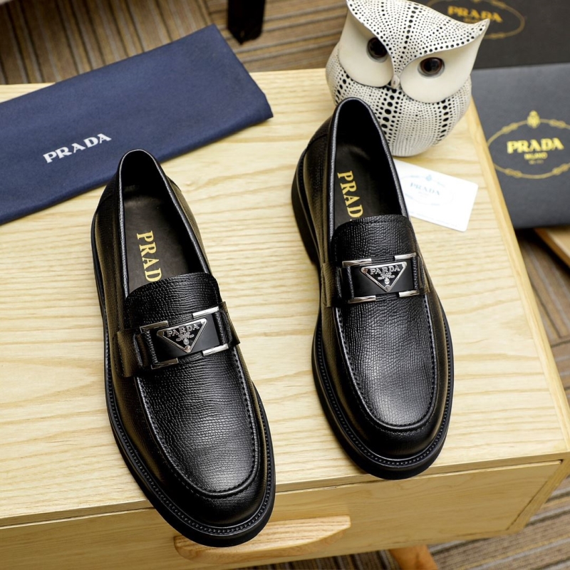 Pra*a leather shoes